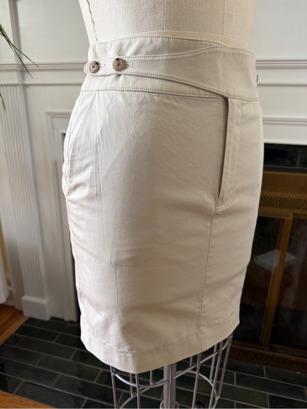 Ralph Lauren RUGBY skirt with interesting waistband - size 4